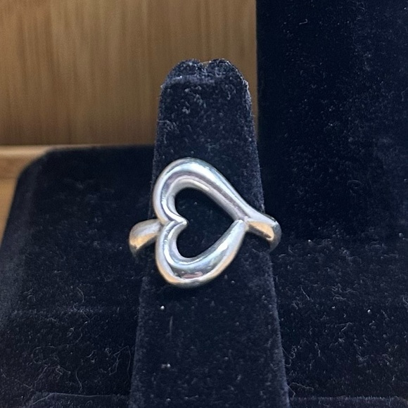 Retired JAMES AVERY Abounding Heart Ring; Puffy Open Heart; SIZE 5 - Picture 2 of 11